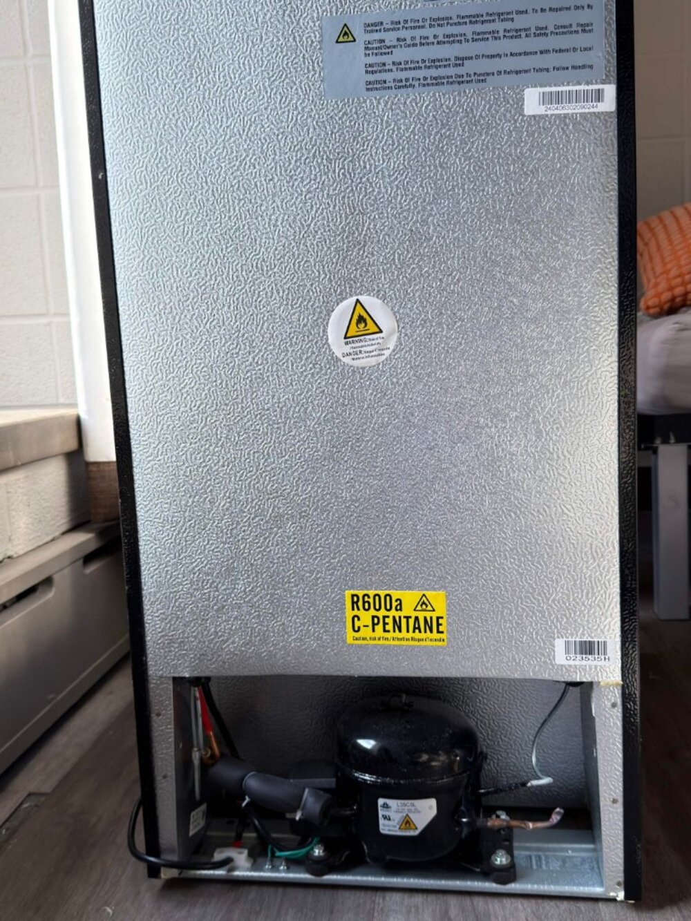 Compact Mini Refrigerator - Picture 7 of 9